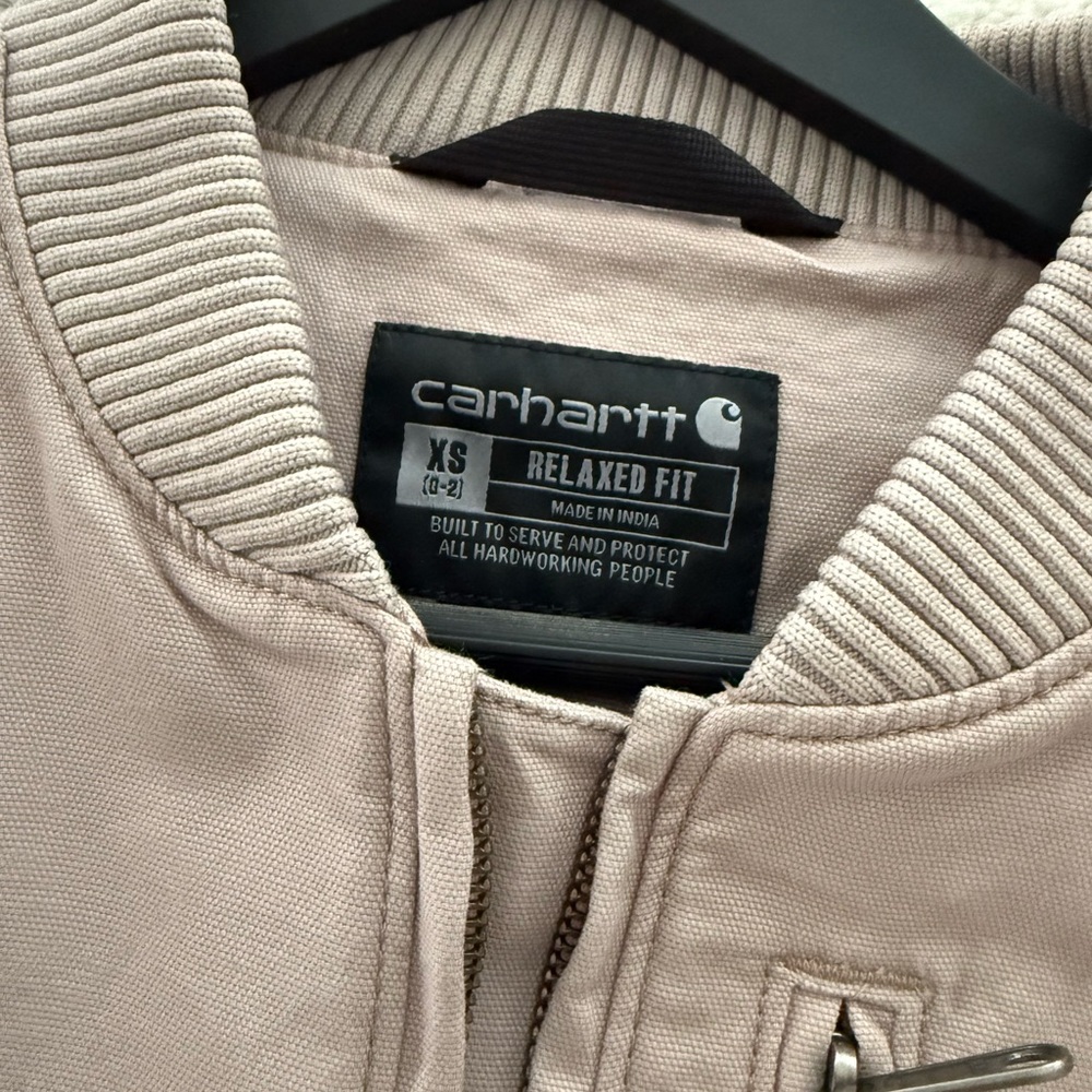 New with tags!Carhartt Women's rugged flex Utility Jacket in mauve/purple/grey. - Picture 5 of 7